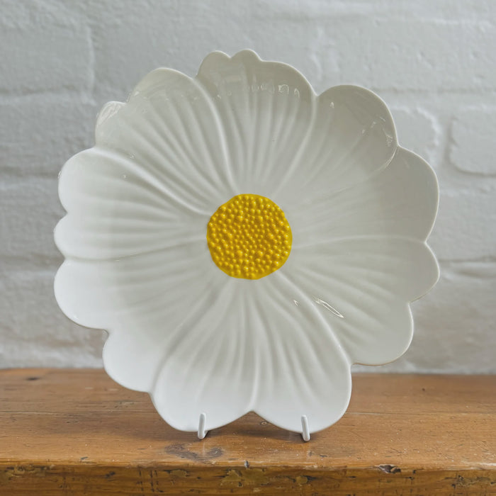 Large White and Yellow Flower Plate