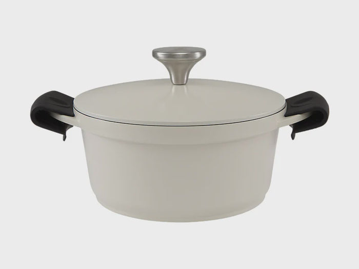 Cast Lite Non-Stick Casserole 20cm / 2.4L Ecru