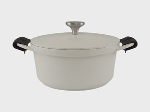 Cast Lite Non-Stick Casserole 24cm / 4.2L Ecru d