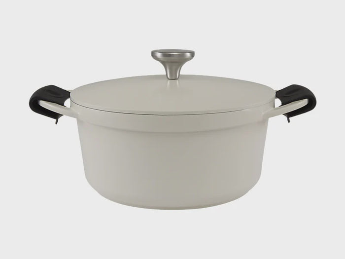 Cast Lite Non-Stick Casserole 24cm / 4.2L Ecru d